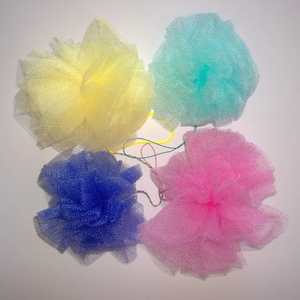 Bath Poof Body Scrubbers  Lot of 4 Purple Pink Yellow Turquoise Blue Set Z001